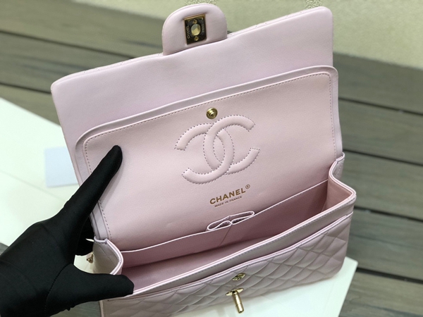 シャネルバッグレプリカ着用イメージ